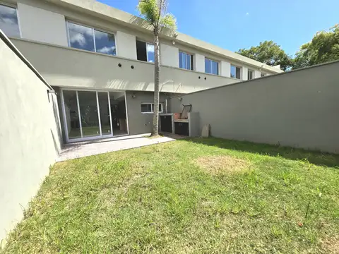 Casa en Alquiler de 3 dormitorios