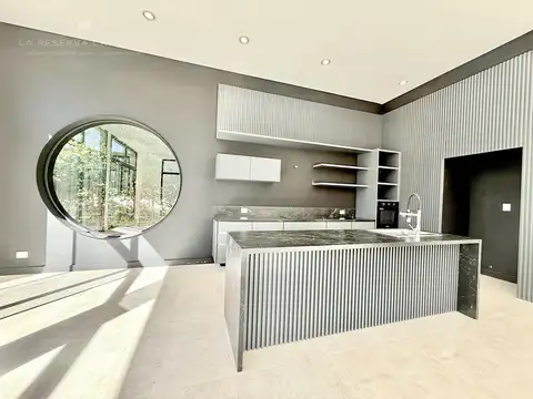 Casa en Alquiler al Oeste