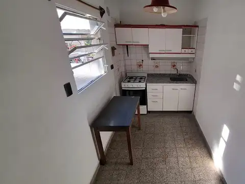 Departamento en Alquiler en Flores, $ 700.000