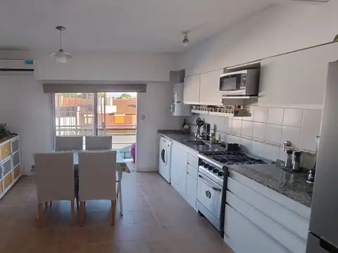 PH 2 ambientes en Florida Oeste con cochera