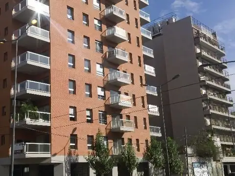 EXCELENTE 2 AMBIENTES DE 59 M2 C/ BALCON ATERRAZADO, CALDERA DUAL,  a mts del Subte Linea B y Estacion Tren