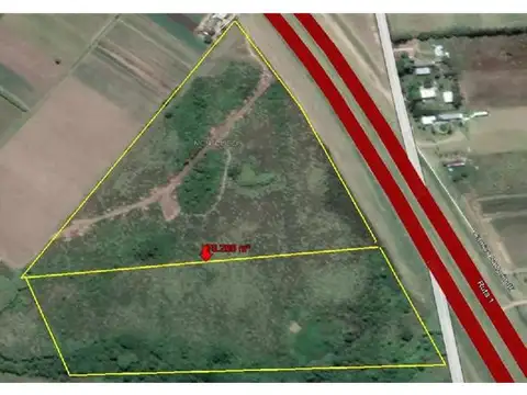 Montevideo. Estratégica y amplia vidriera sobre Ruta...