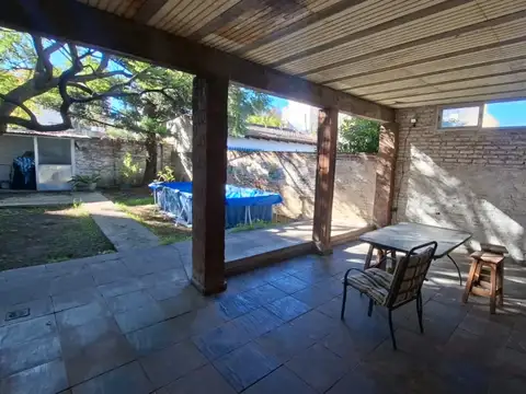 PH CON 2 PROPIEDADES, FONDO Y TERRAZA.