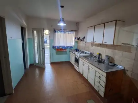 Depto Tipo Casa en Venta de 5 ambientes