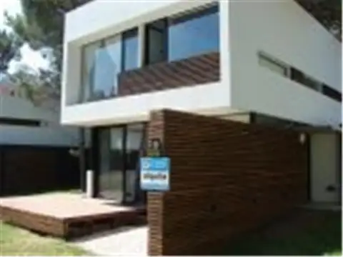 Brown e/Jose Hernandez y Guerrero