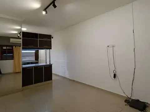 Depto Tipo Casa en Venta en Ramos Mejía, USD 69.000