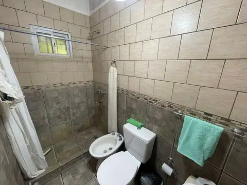 Casa 3 ambientes con 2 baños