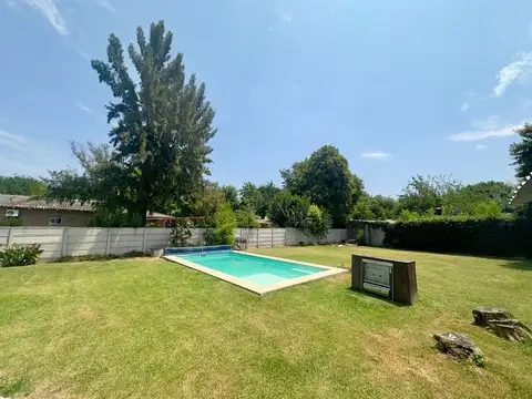 CASA 3 AMB EN VENTA EN ALBERTI C/ PILETA Y COCHERA