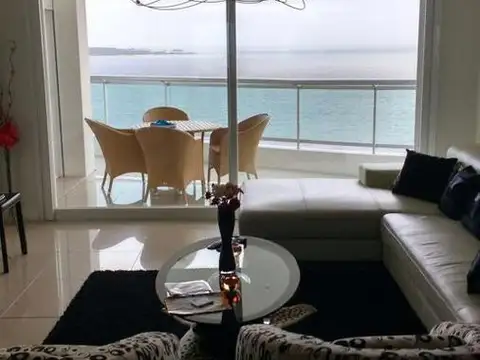 Departamento 5 ambientes con 4 baños