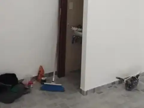 Local en Alquiler en Lanús Oeste, $ 530.000