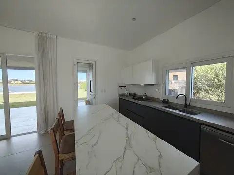 Casa en Alquiler 1 año