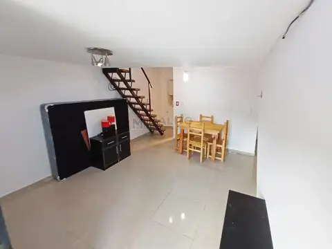 Depto Tipo Casa en Venta de 2 ambientes