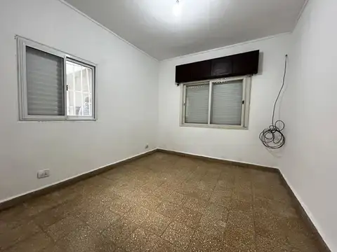 Casa en Alquiler con 1 cochera