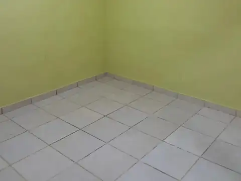 Departamento en Alquiler en González Catan, $ 350.000