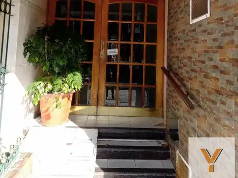 Departamento en venta - 2 Dormitorios 1 Baño - 70Mts2 - Liniers