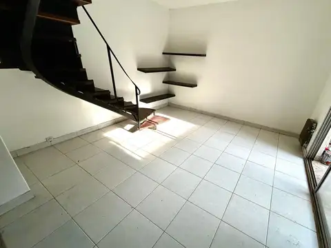 Depto Tipo Casa en Alquiler en Florida, USD 1.500