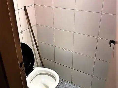 Local con amplia vidriera en San Nicolas