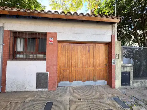 Casa en Venta con 1 cochera