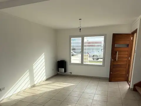 Depto Tipo Casa en Venta de 2 dormitorios