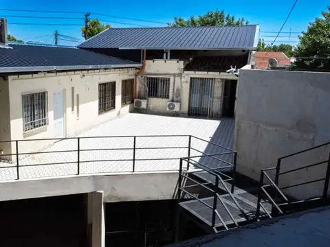 ALQUILER DE OFICINAS AMUEBLADAS CON PATIO