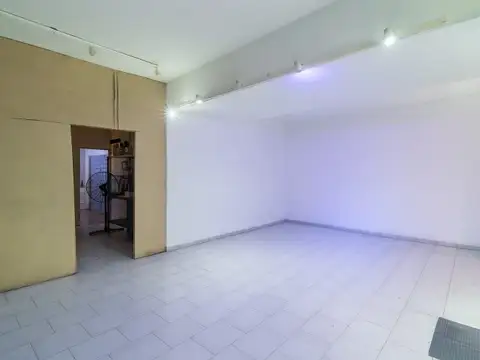 Local en Venta en Flores, USD 59.900