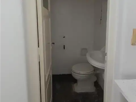 LOCALES - A LA CALLE - CORRIENTES