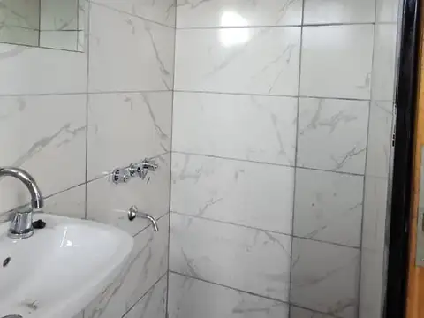 PH en venta en Fernández Oro