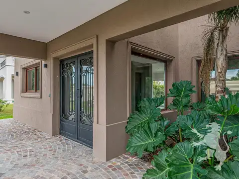 Casa en Venta de 5 dormitorios