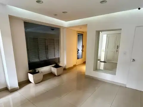 Mariscal Francisco Solano López 3300, Piso 1