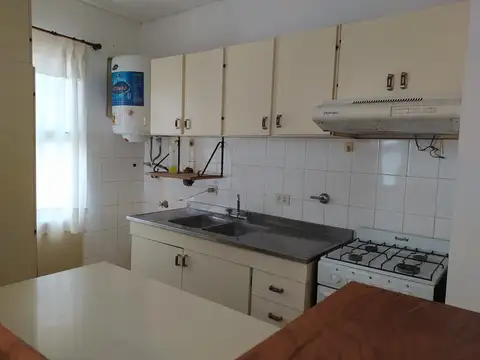 Departamento en Alquiler en San Lorenzo, $ 600.000
