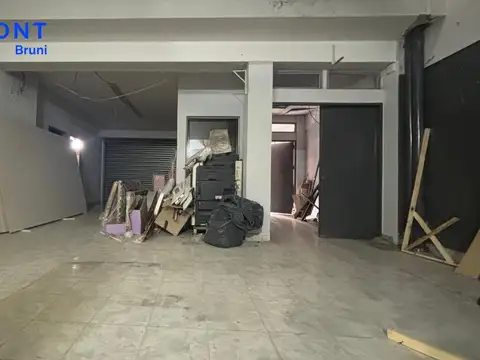 Galpon en Venta 43  mts Fondo