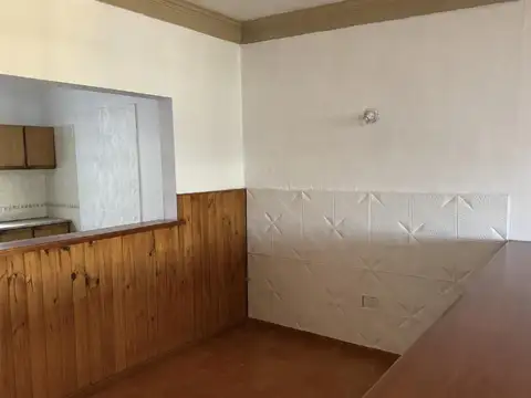 Casa amplia de 3 dormitorios con patio