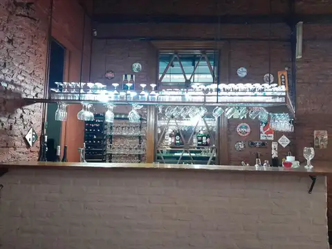 Local en Alquiler Via Pública