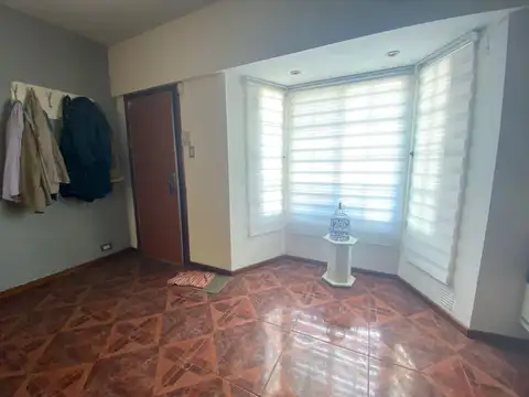 Depto Tipo Casa en Alquiler de 4 ambientes