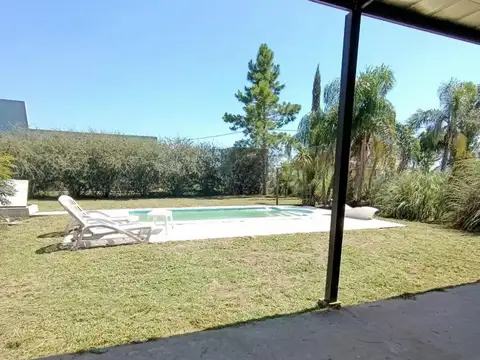 Casa en venta - 2 Dormitorios 1 Baño - Oliveros