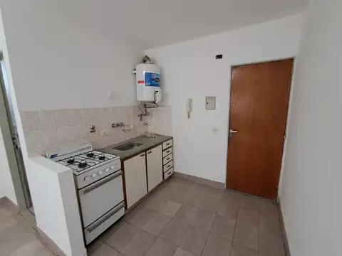 Departamento en Alquiler en República De La Sexta, $ 240.000