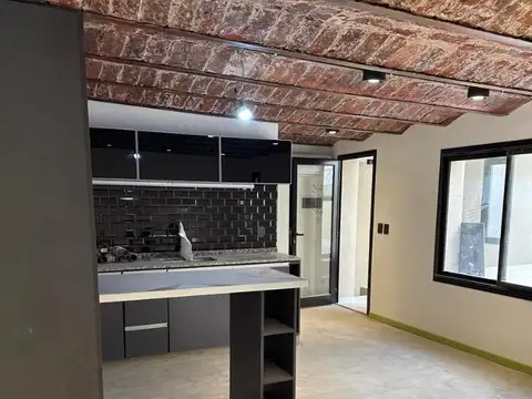 Balcarce 944 , Piso 2
