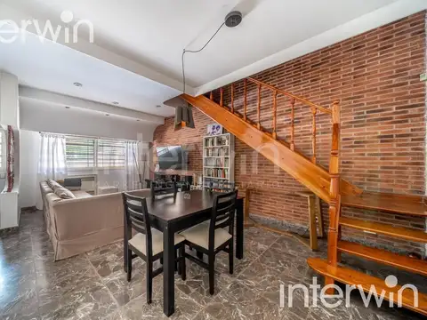 Casa 6 ambientes con 3 baños