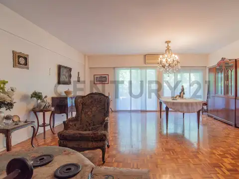 Departamento en venta 4 amb, dependencia, cochera