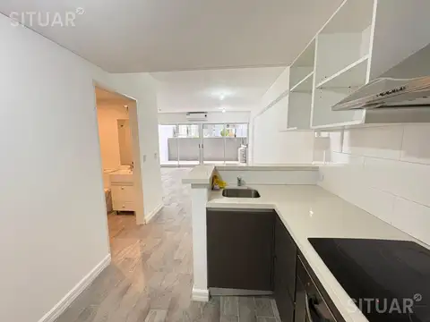 Venta departamento con balcón en San Cristobal
