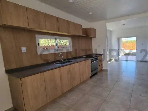 CASA 4 AMBIENTES EN VENTA - Barrio Náutico Vila Marina I, en Dique Luján, Benavídez,