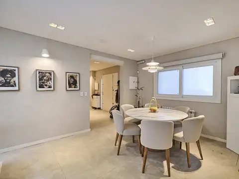 Casa 4 ambientes Reciclada Luminosa con terraza quincho parrilla y pergola en Almagro