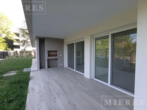Departamento en venta de tres ambientes en ZUG Caamaño