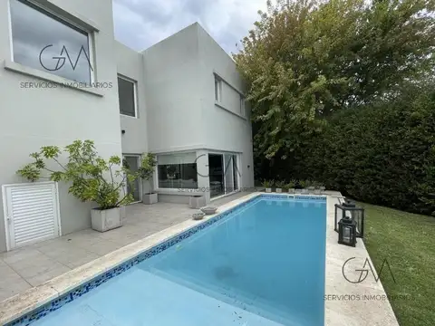 Casa en Alquiler en Arenas del Sur, USD 3.000