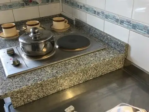 Depto Tipo Casa 2 ambientes con 1 baño