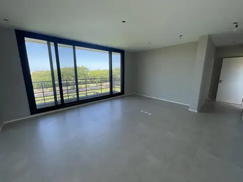 Casa 6 ambientes con 2 baños