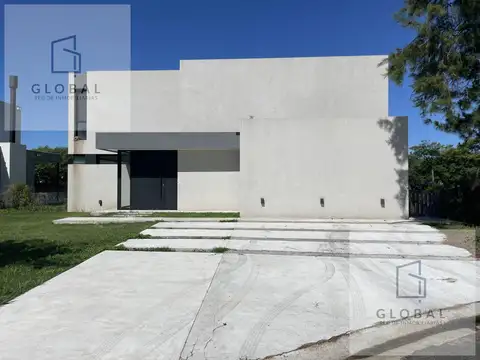 Casa en Venta en San Matias, USD 310.000