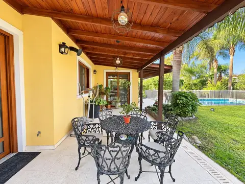 Casa en Venta en Campos De Álvarez, USD 430.000