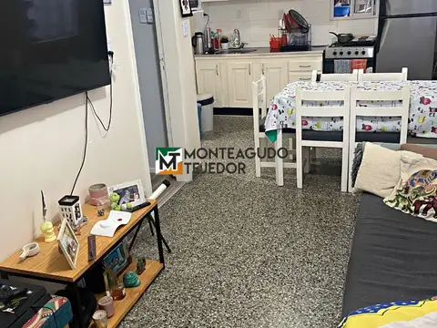 VENTA EN BLOCK DE 3 PH, 2 DE DOS AMB. Y UNO DE 3 AMBIENTES CON TERRAZA, IDEAL INVERSOR