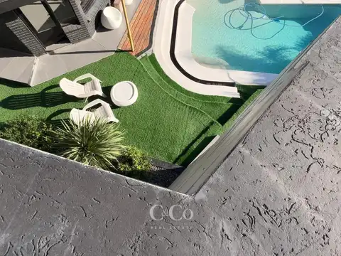 Venta Casa De Categoría de 2 Dormitorios Piscina Playa, Jacuzzi en Costa Azul Sur - Villa Carlos Paz